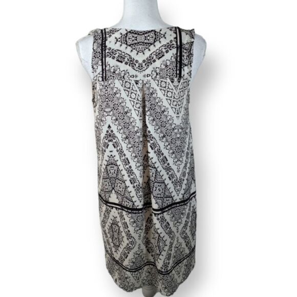 ONE CLOTHING CREAM & BLACK DRESS SZ.S EUC - Picture 4 of 5